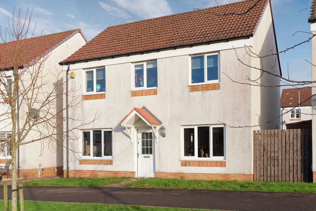 Property photo 1 of 27