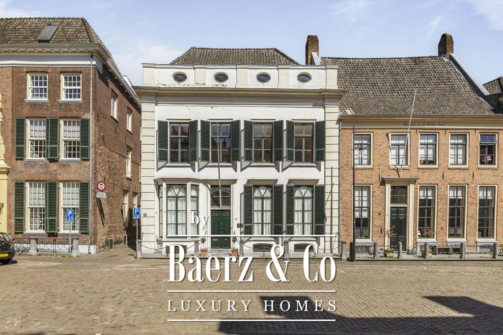 Property photo 1 of 62