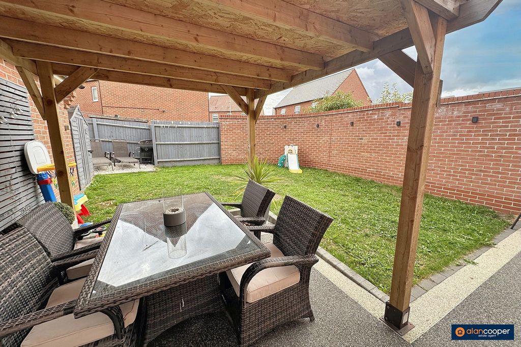 Property photo 3 of 18 4425463