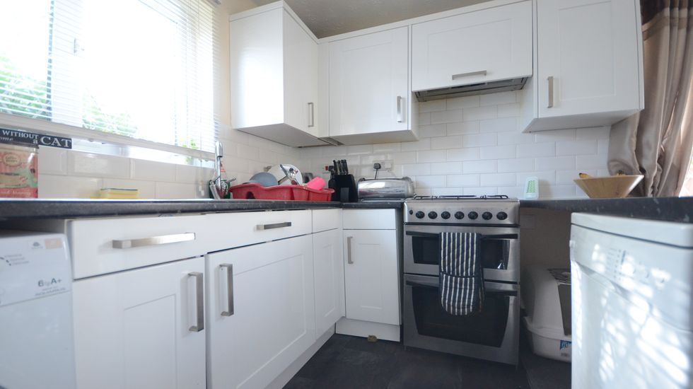 Property photo 3 of 8 Kitchen2.Jpg