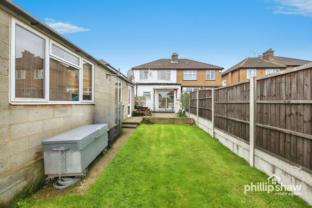 Property photo 2 of 14