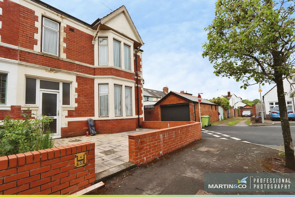 Property photo 2 of 26