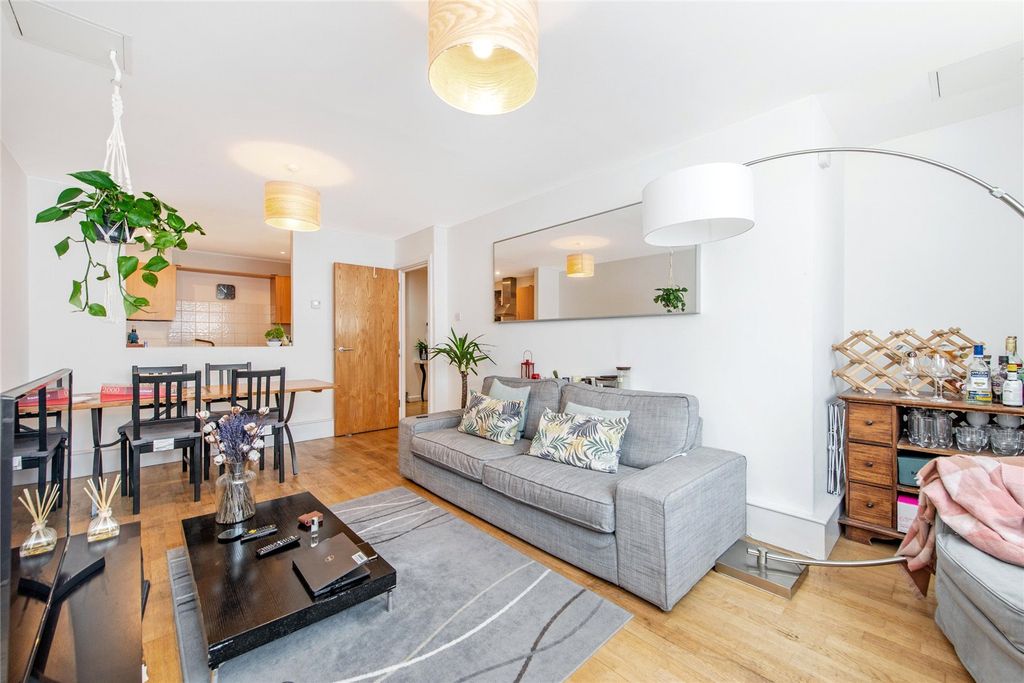 Property photo 2 of 12 Picture No. 03