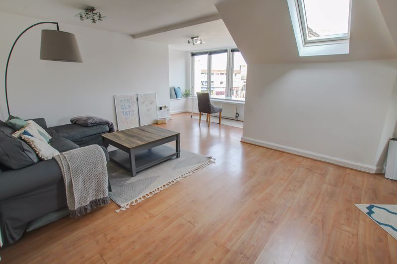 Property photo 1 of 10 Living Room