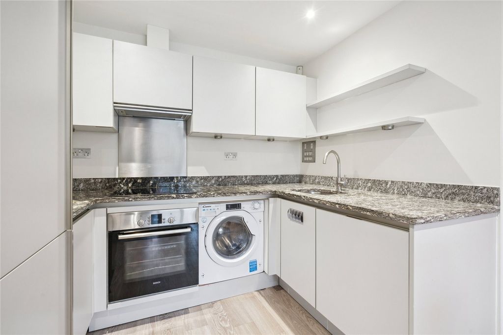 Property photo 3 of 9 Picture No. 06