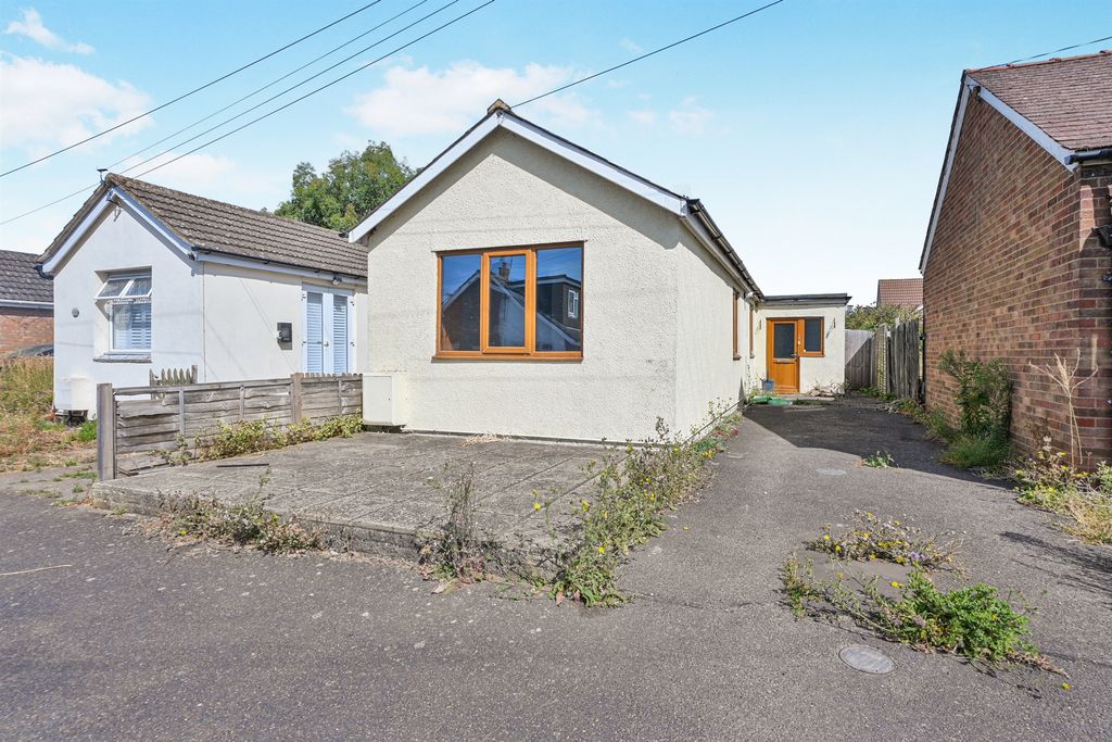 Property photo 1 of 11