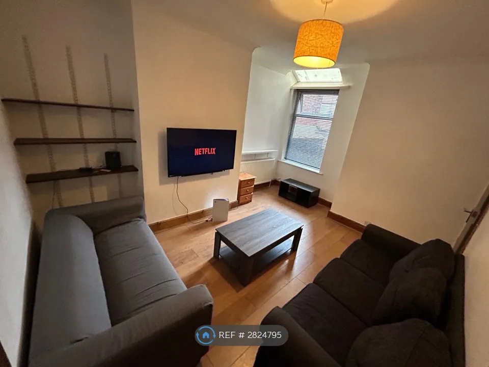 House in Manchester, Burnage, Greater Manchester - View 3