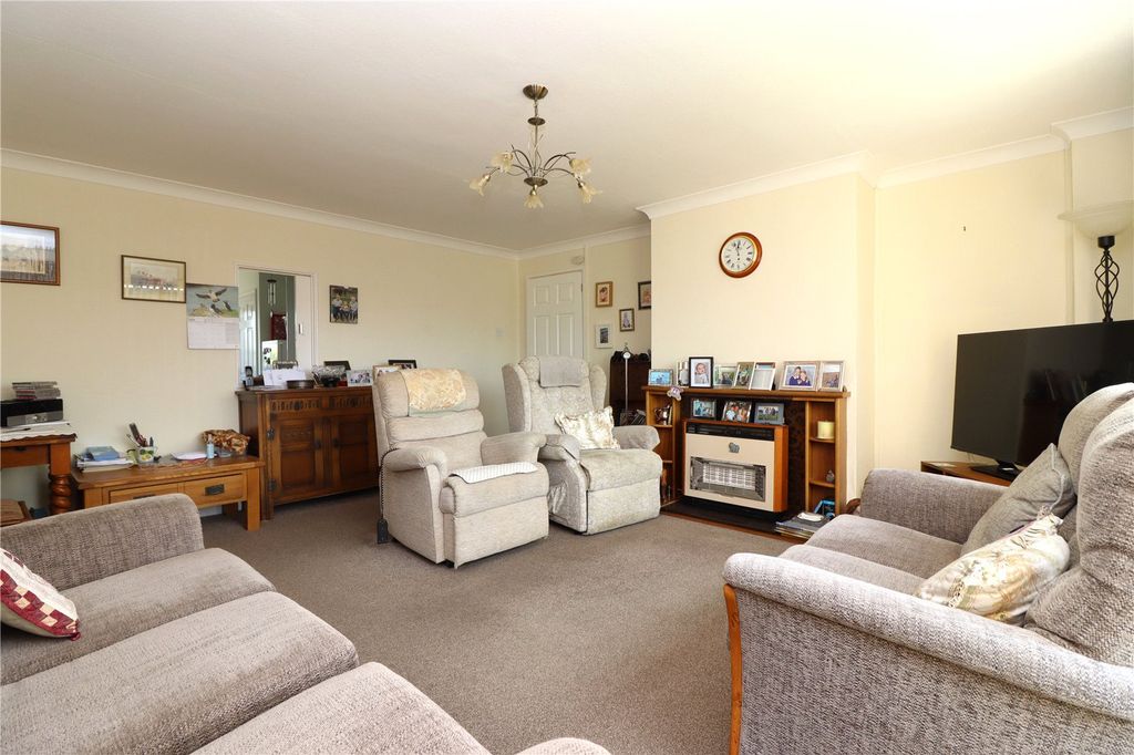 Property photo 3 of 22 Picture No. 13