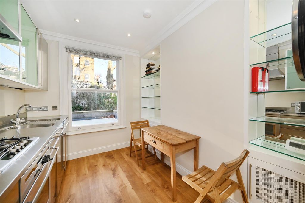 Property photo 2 of 12 Gff-20-Fawcett-Court (5).Jpg