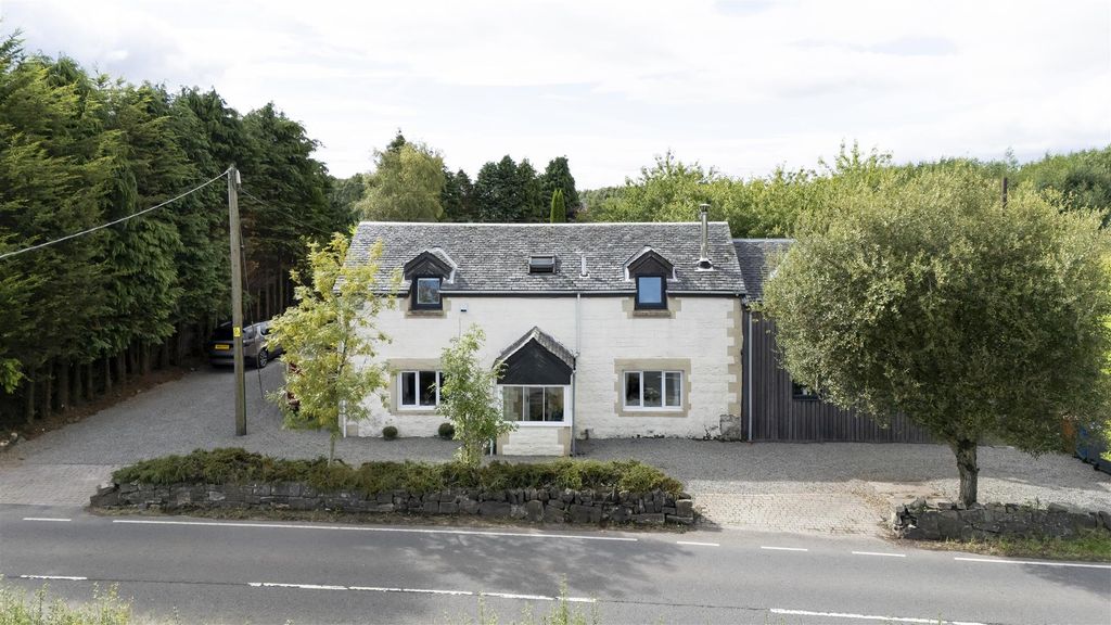 Property photo 1 of 54 07-Loch_Cottage_Gadloch_007.Jpg