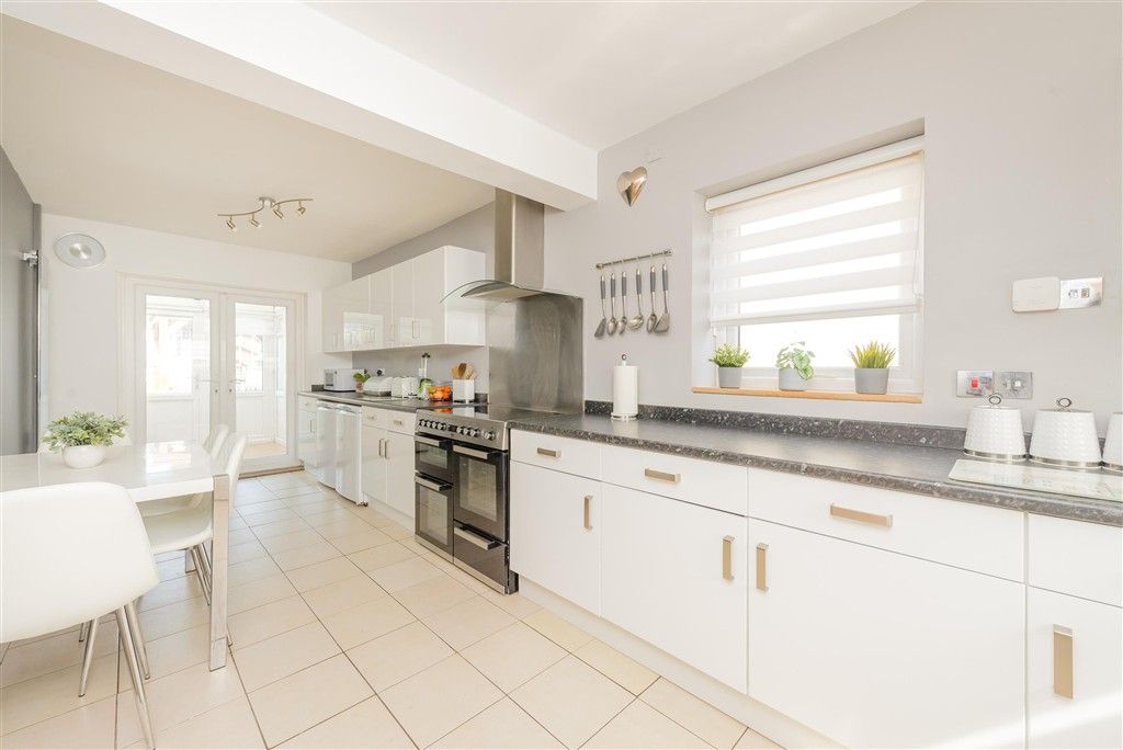Property photo 3 of 16 Kitchen/ Diner