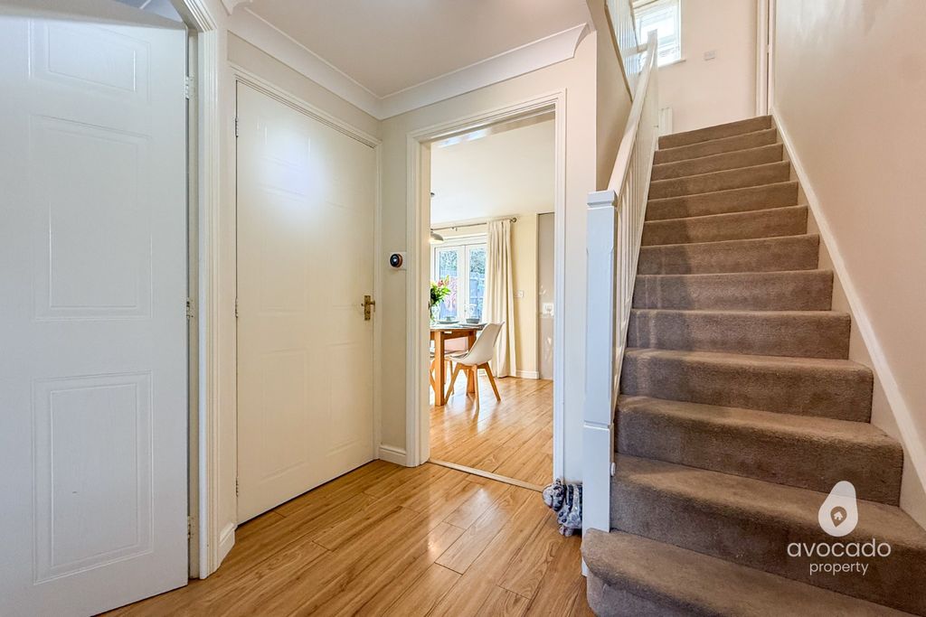 Property photo 2 of 34 4801284