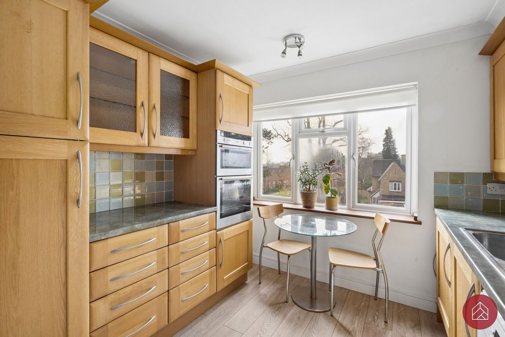 Property photo 3 of 17 Kitchen