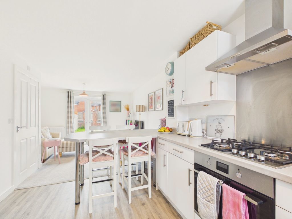 Property photo 3 of 17 5228644