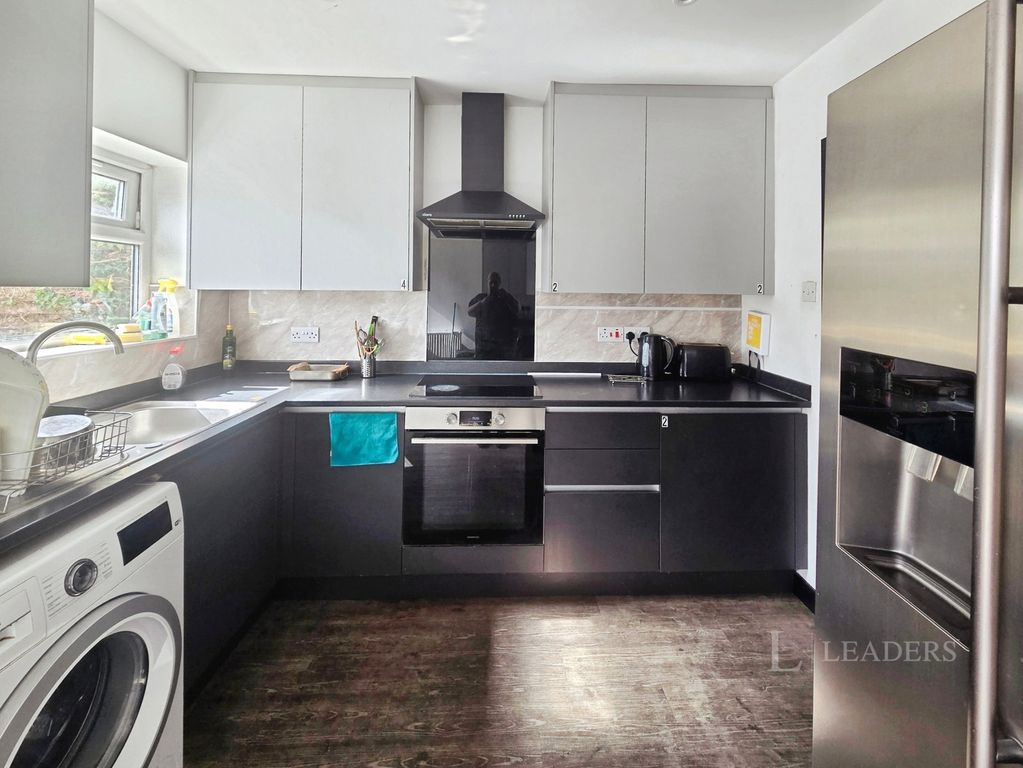 Property photo 3 of 5 Pbox-Img.Jpg