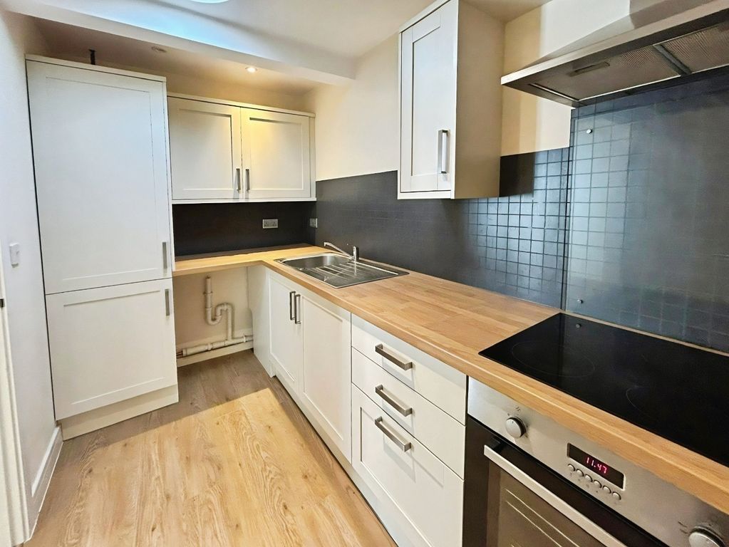 Property photo 2 of 8 Pbox-Img.Jpg