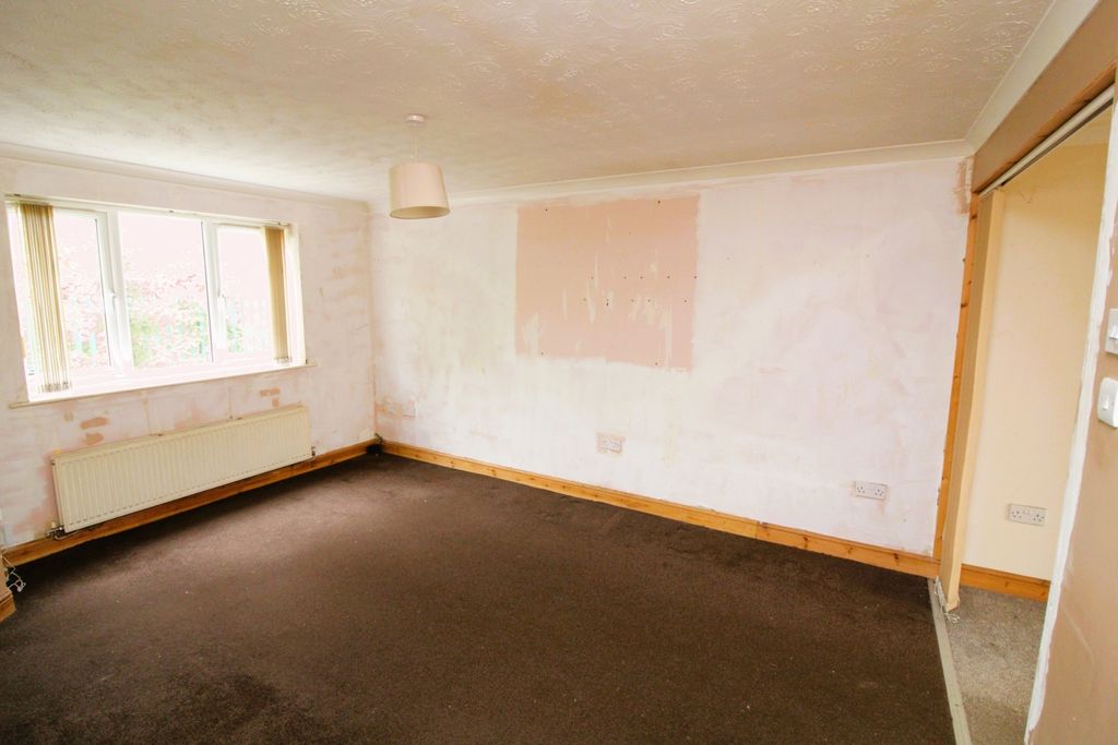 Property photo 3 of 28 Img_4410