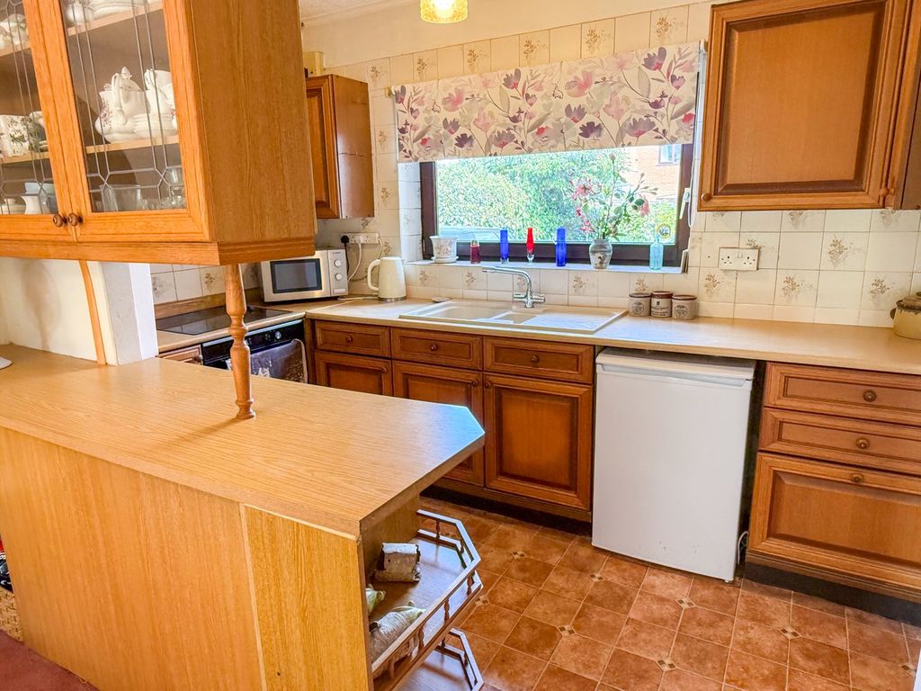 Property photo 3 of 16