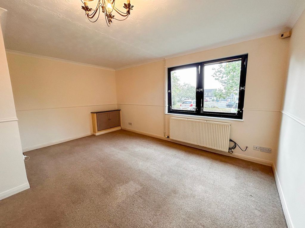 Property photo 3 of 16 Living Room 2