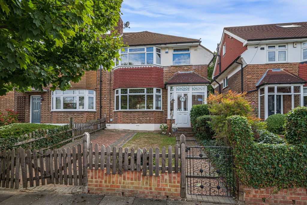 Property photo 1 of 31 Picture No. 17