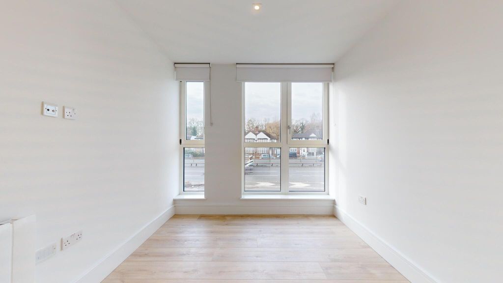 Property photo 3 of 18 Bedroom