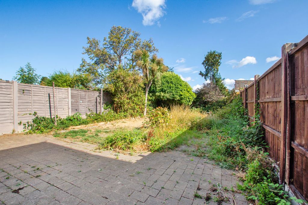Property photo 2 of 11