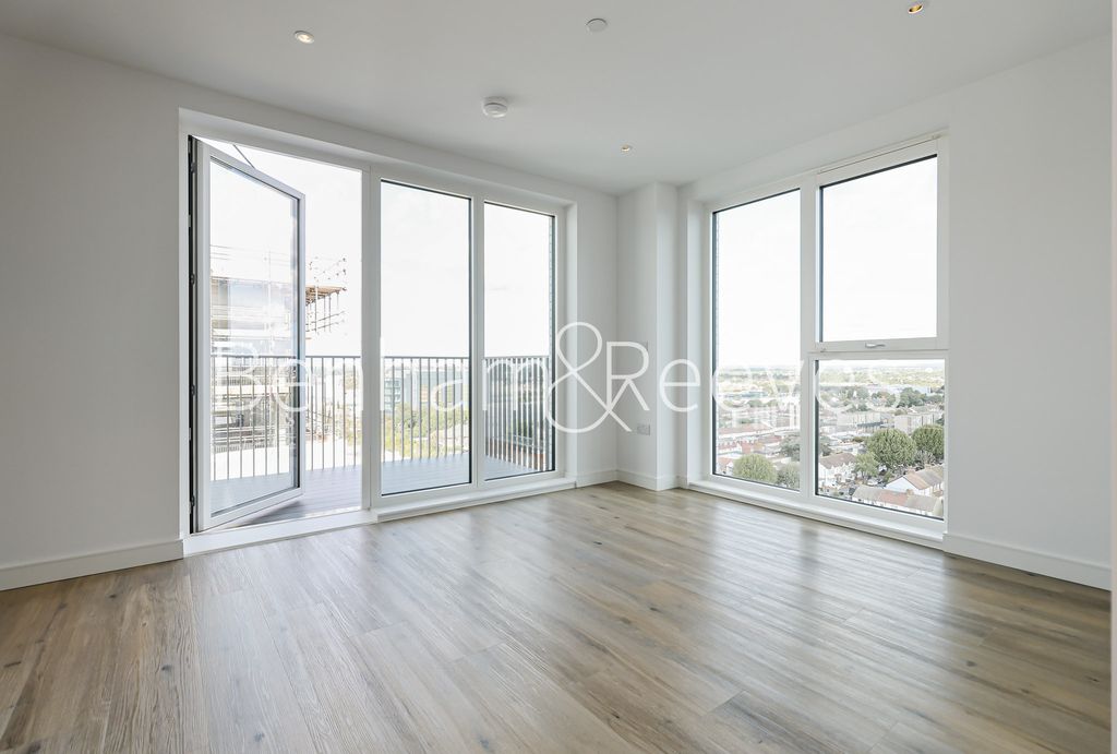 Property photo 1 of 11