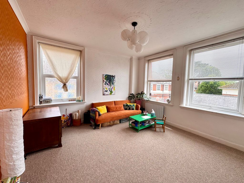 Property photo 3 of 6 Living Room