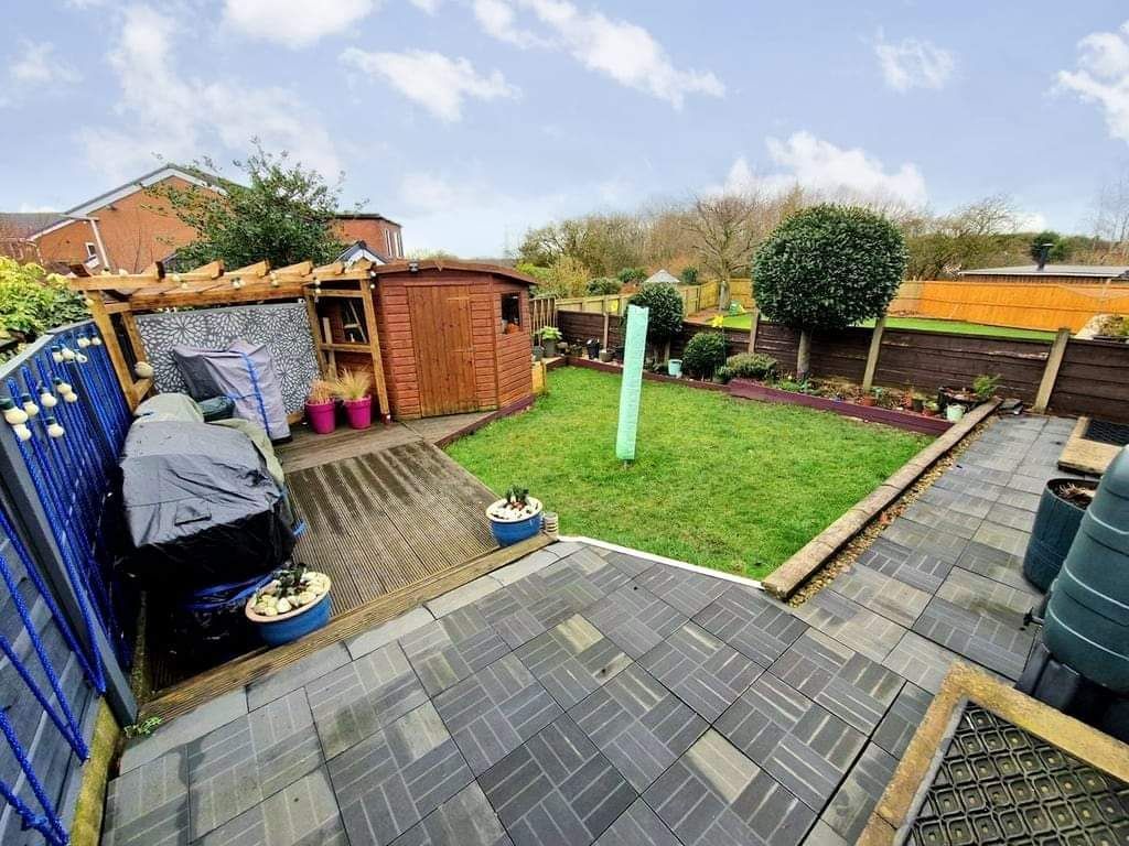 Property photo 2 of 15