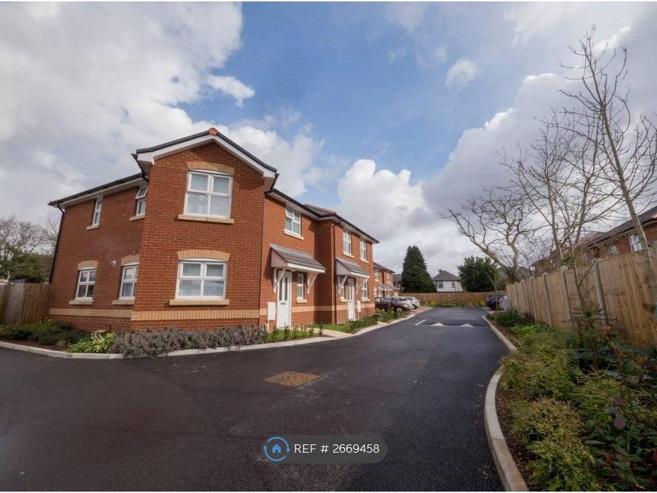 Property photo 2 of 13 Exterior