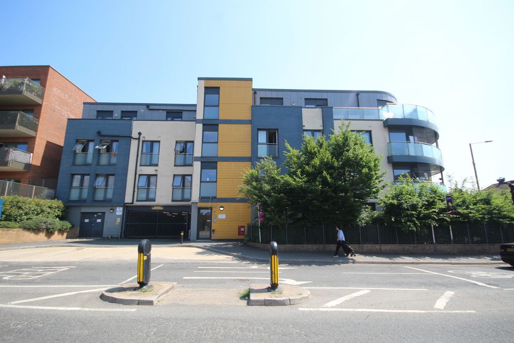 Property photo 1 of 7 Goodstone Court, Harrow, Middlesex Ha1