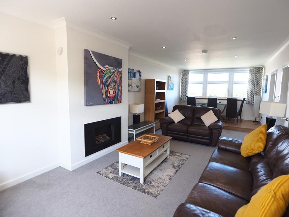 Property photo 3 of 31