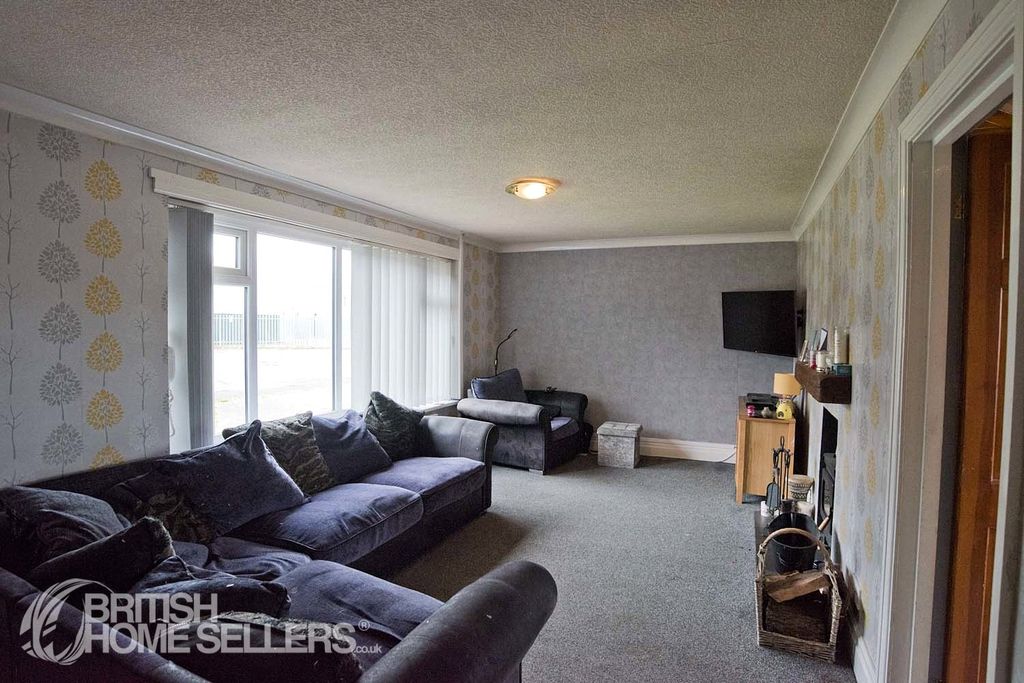 Property photo 3 of 22 Picture No. 04