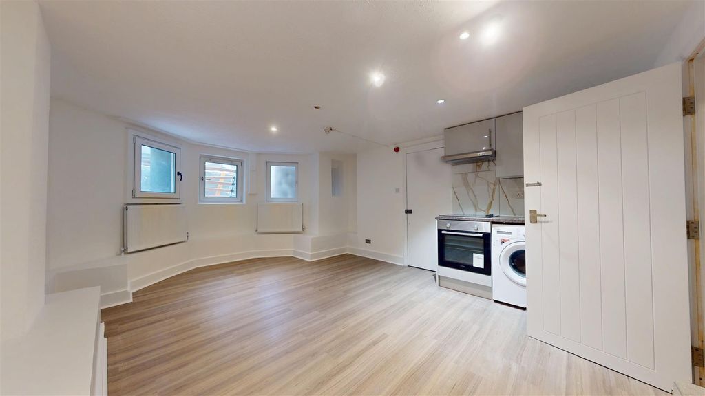 Property photo 3 of 6 04212026_095223.Jpg