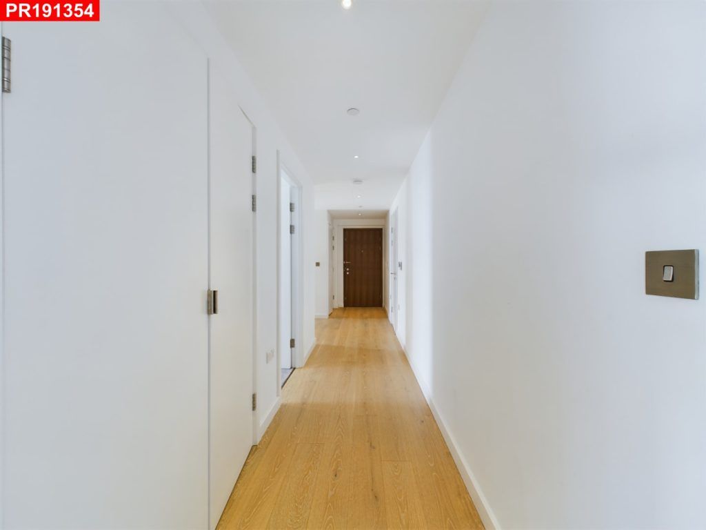 Property photo 2 of 28