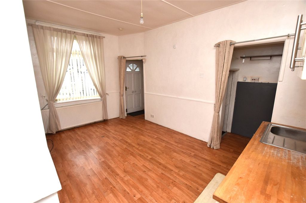 Property photo 3 of 10 Picture No. 28