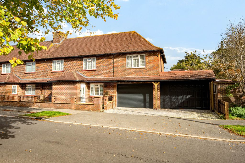 Property photo 1 of 18