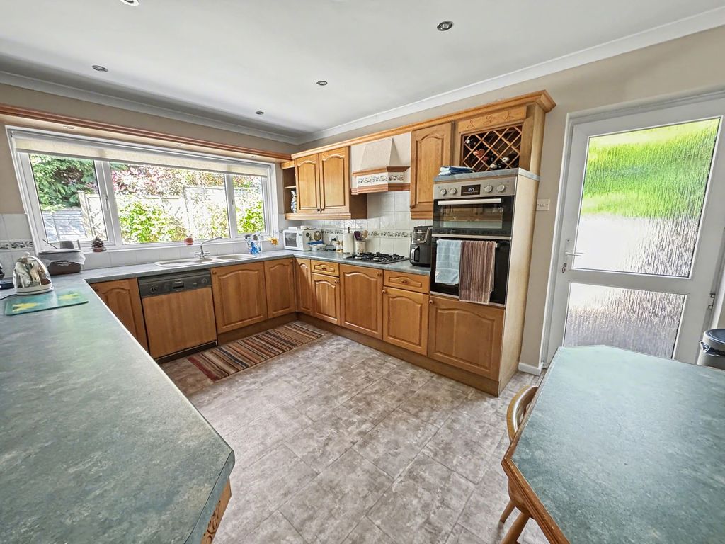 Property photo 2 of 22