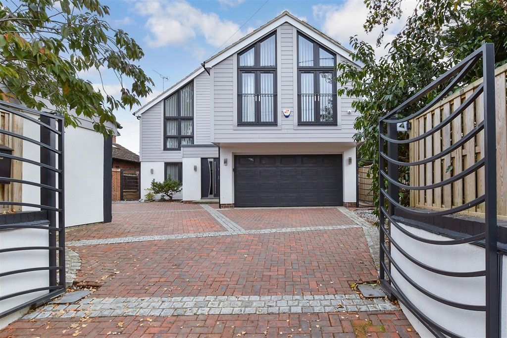 Property photo 2 of 19 External (Web)