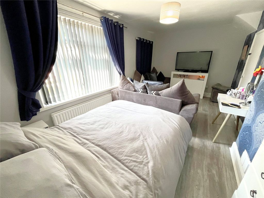 Property photo 3 of 16 Picture No. 09