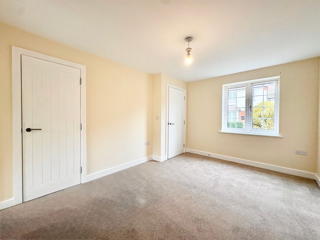 Property photo 3 of 10 Lounge