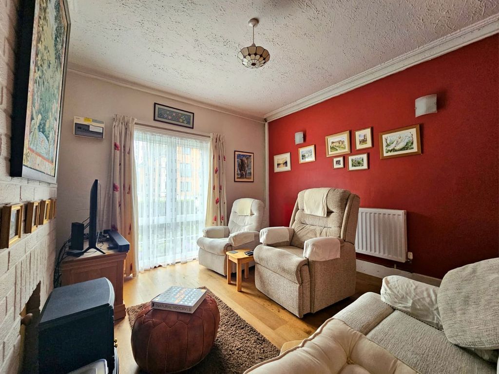 Property photo 3 of 17