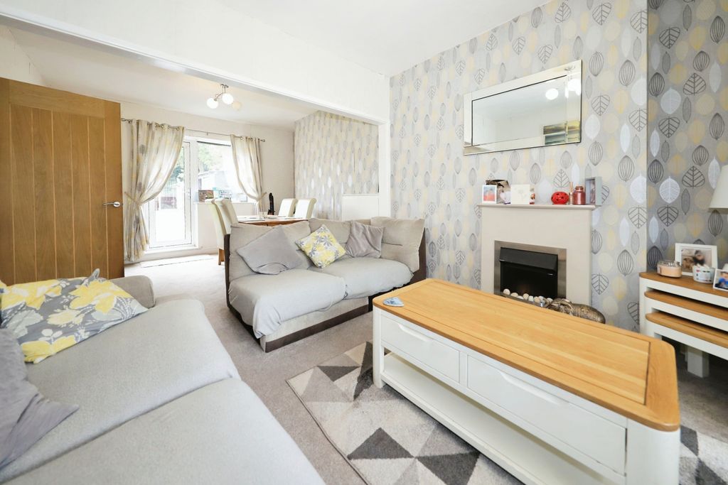 Property photo 2 of 15 Lounge/Dining Room