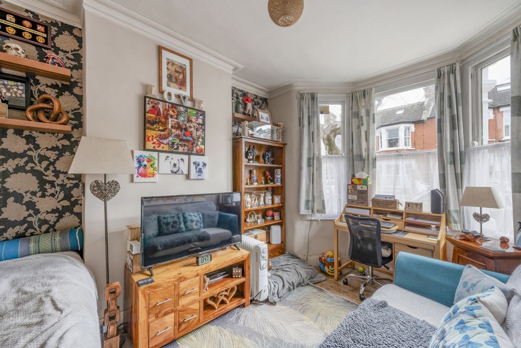 Property photo 2 of 7 Photo 5