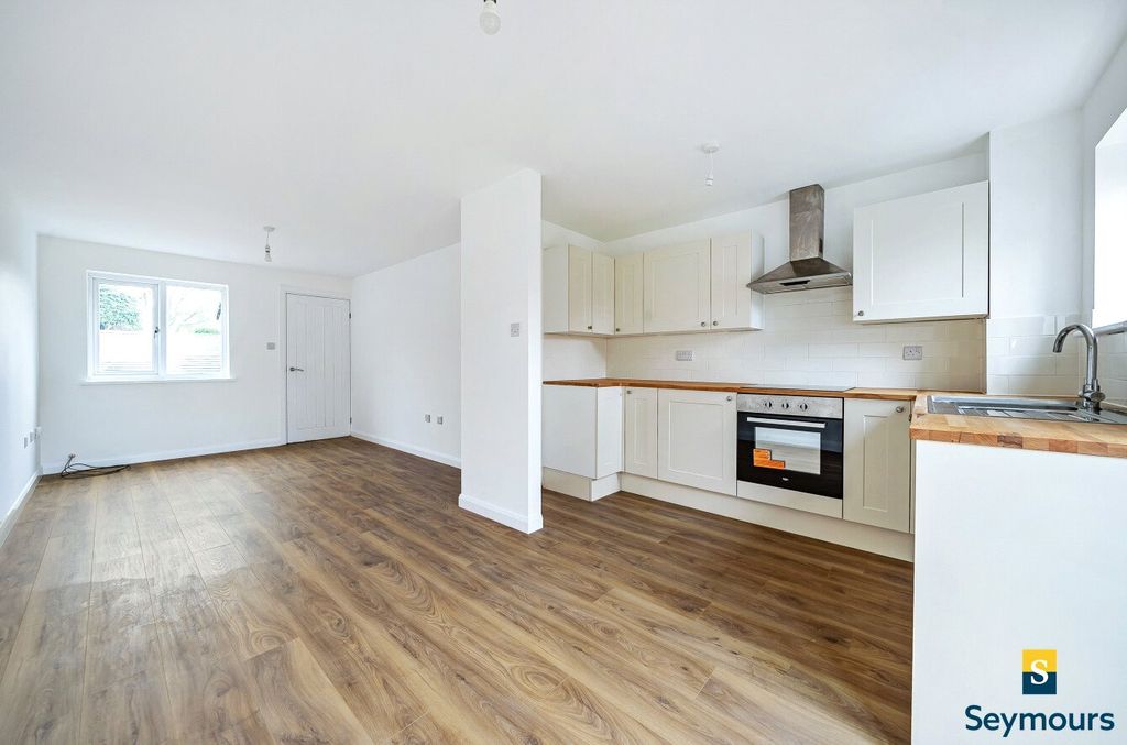 Property photo 1 of 17 Living/Dining