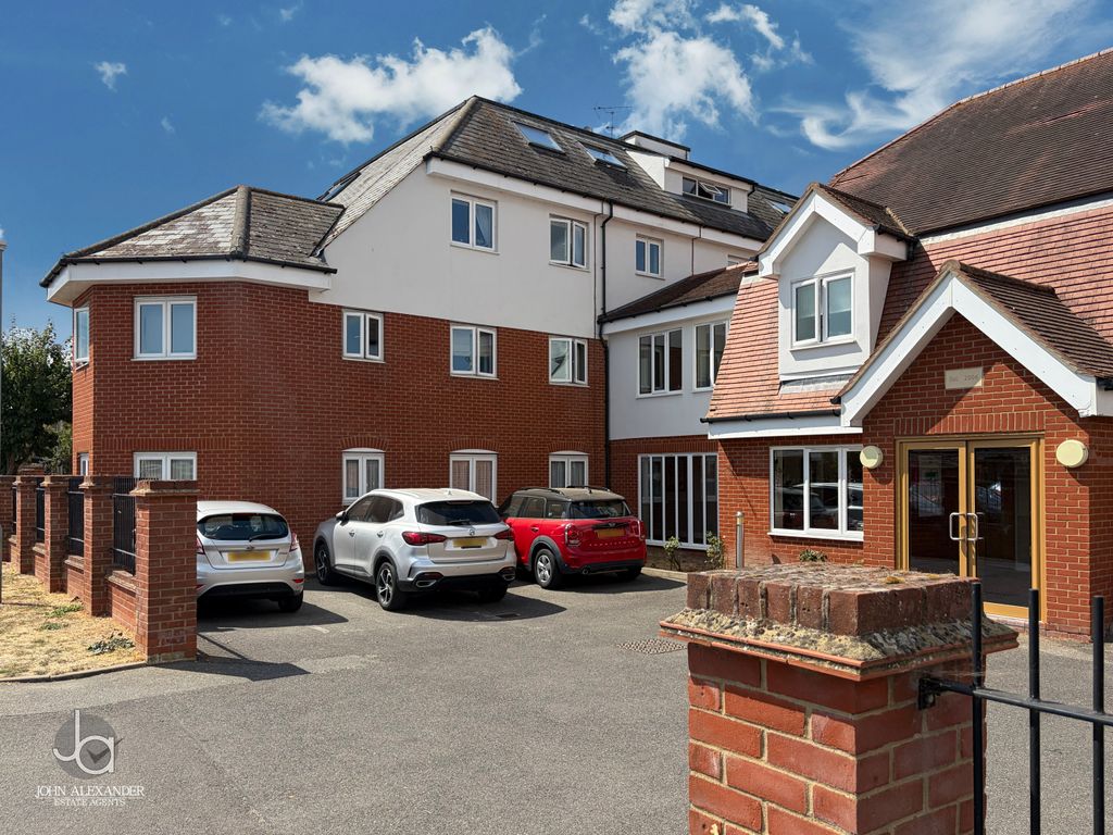 Property photo 1 of 8 Img_8453