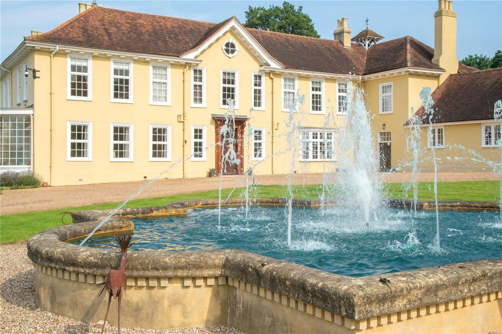 Property photo 3 of 39 Fountain