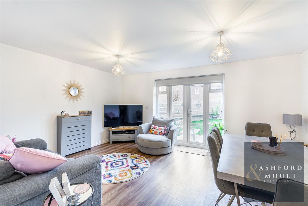 Property photo 2 of 30 Ccltd19.Jpg