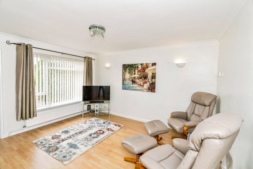 Property photo 2 of 20 Pbox-Img.Jpg