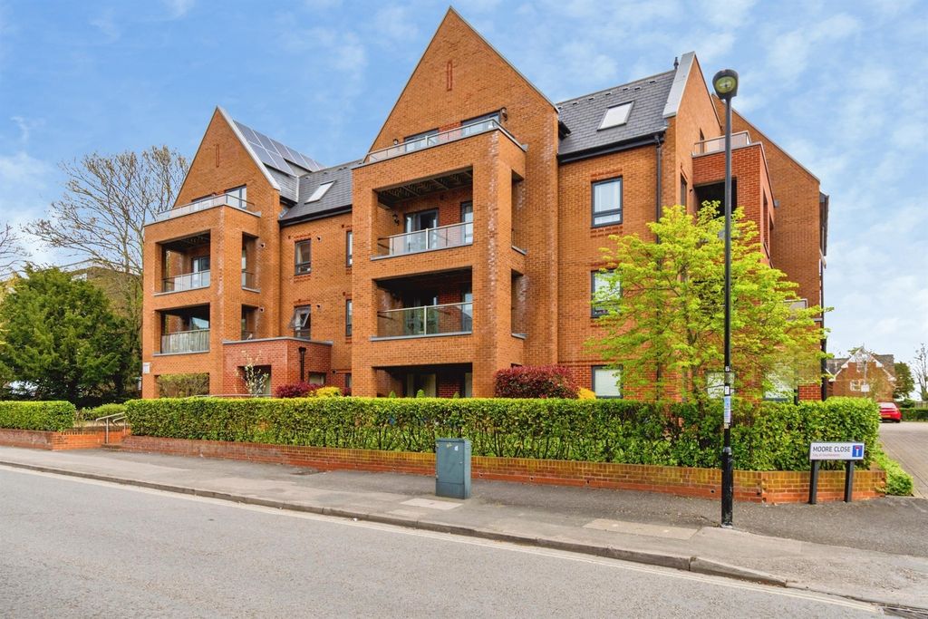 Property photo 1 of 18